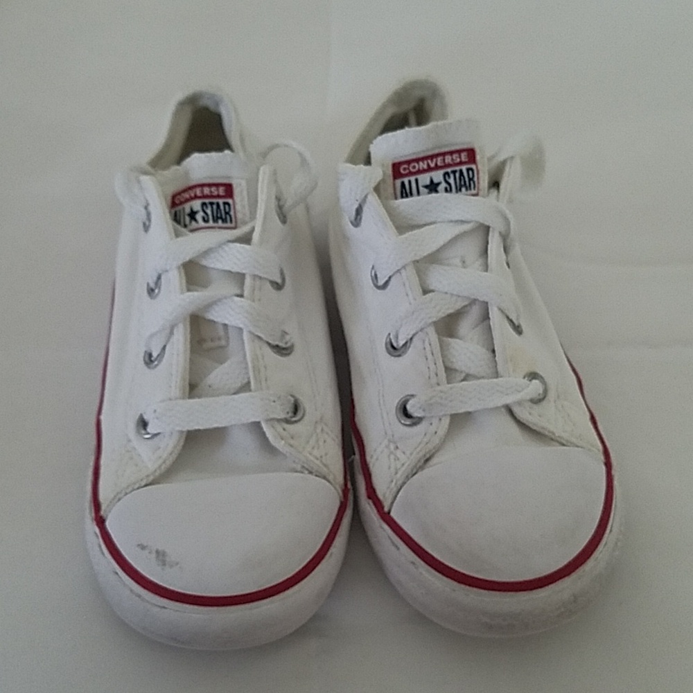 Super Cute Low top Converses